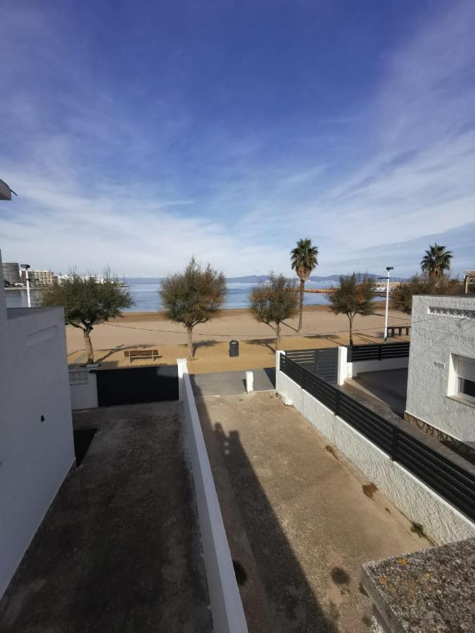 Apartamento En La Playa. Free Parking. Free Wifi Л'Аскала Екстер'єр фото